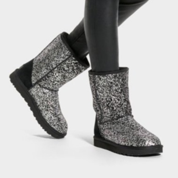 UGG Classic Short II Foil Glam Boot - Picture 1 of 7